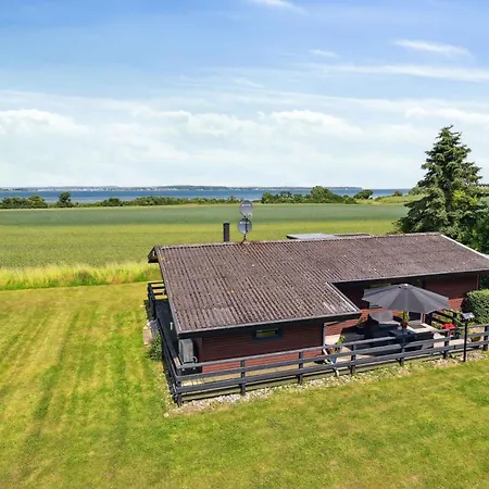 Cozy Summer House With Panoramic View Ferienhaus *